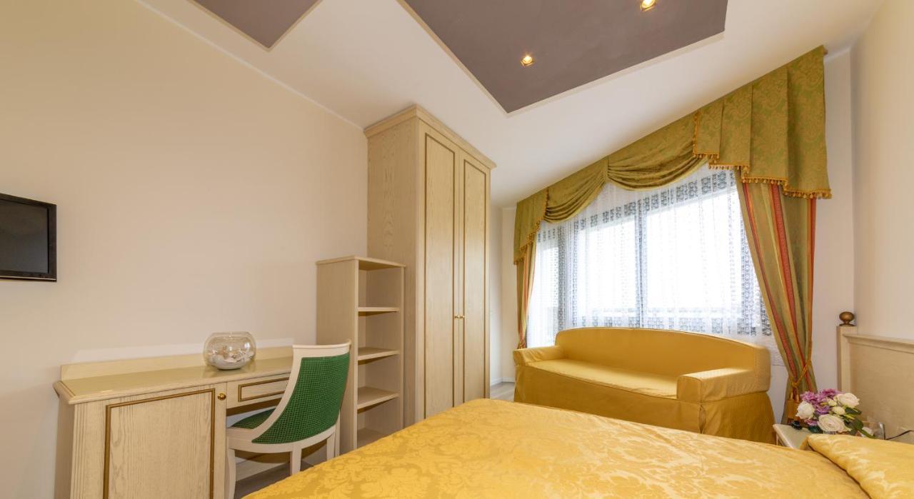 Hotel Carlton 利多迪迪耶索洛 外观 照片